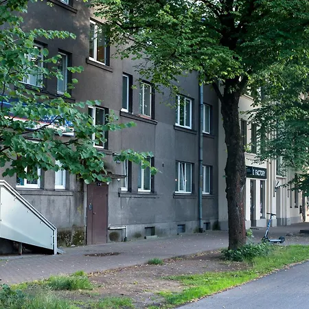 Teika No 2 Apartment-retro On Brivibas Street-free Parking Lejlighed *