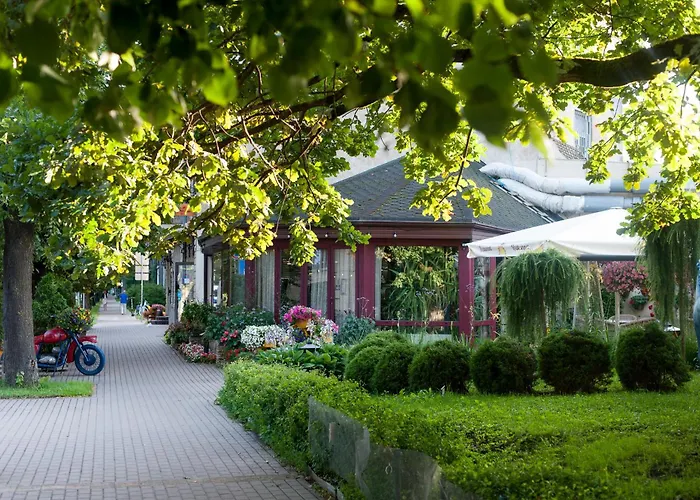 Teika No 2 Apartment-retro On Brivibas Street-free Parking Рига