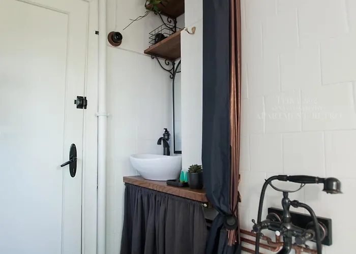 Teika No 2 Apartment-retro On Brivibas Street-free Parking * Riga