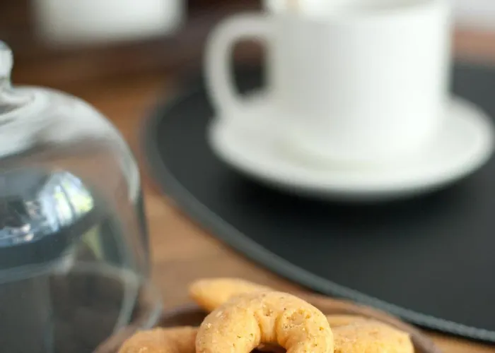 Teika No 2 Apartment-retro On Brivibas Street-free Parking Riga