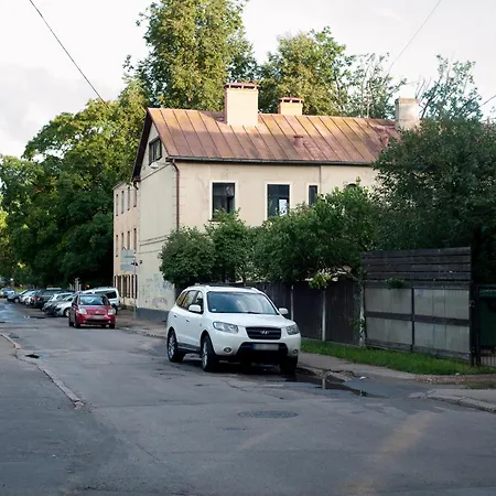 Teika No 2 Apartment-retro On Brivibas Street-free Parking Διαμέρισμα